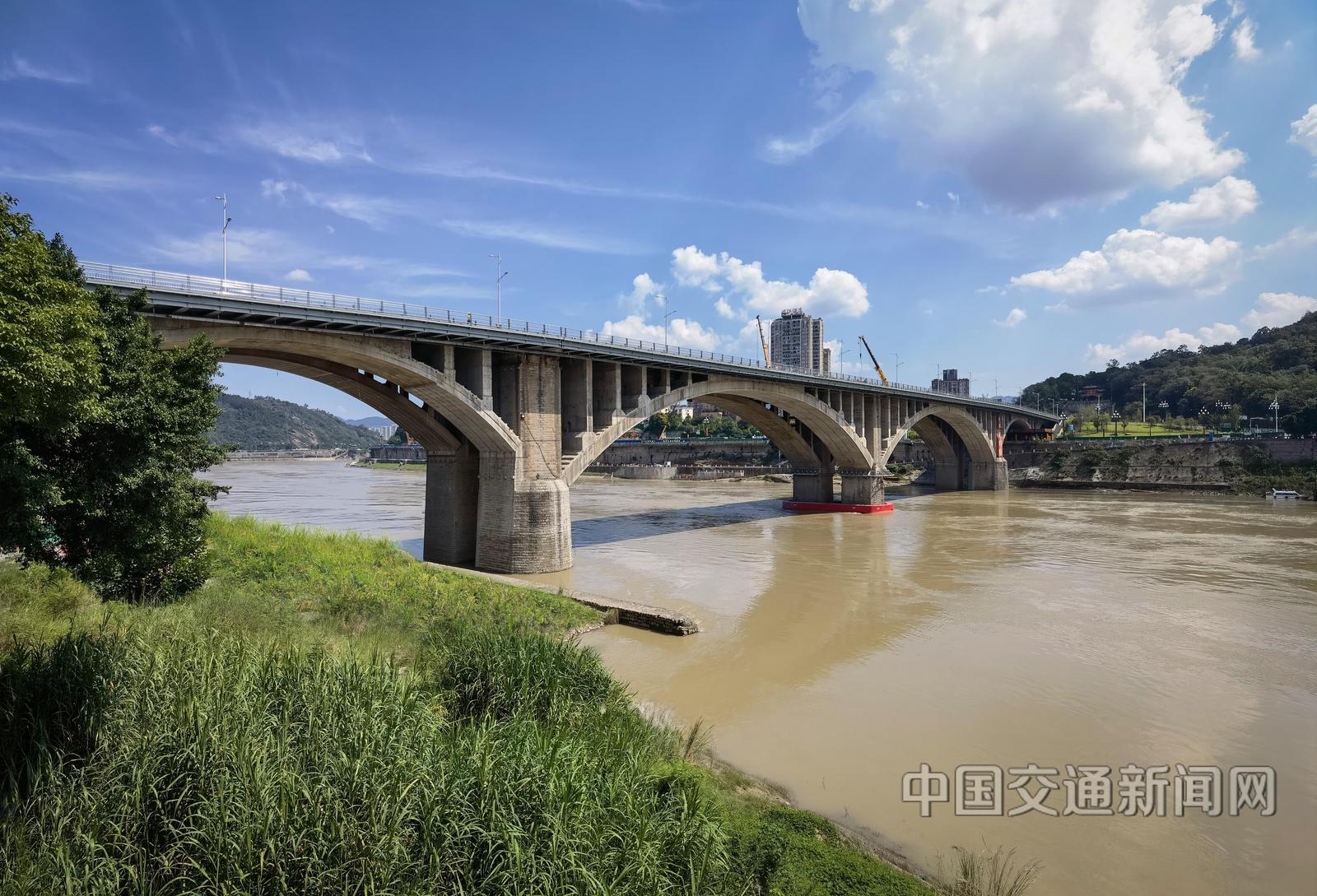 匠心筑橋，譽滿國際 宜賓岷江大橋加固改造工程榮膺國際橋梁大會獎項